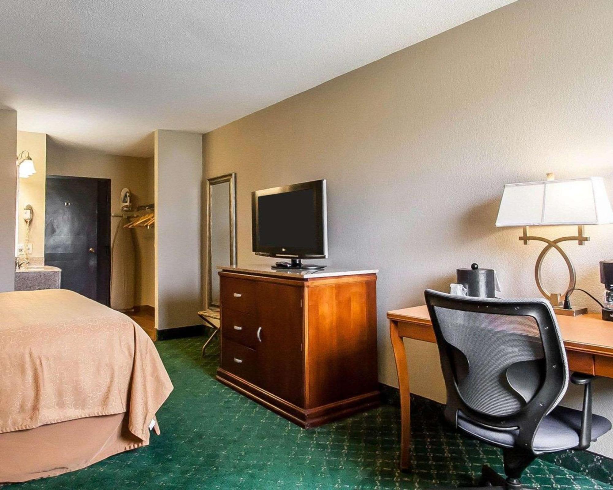 Quality Inn Cairo I-57 Экстерьер фото