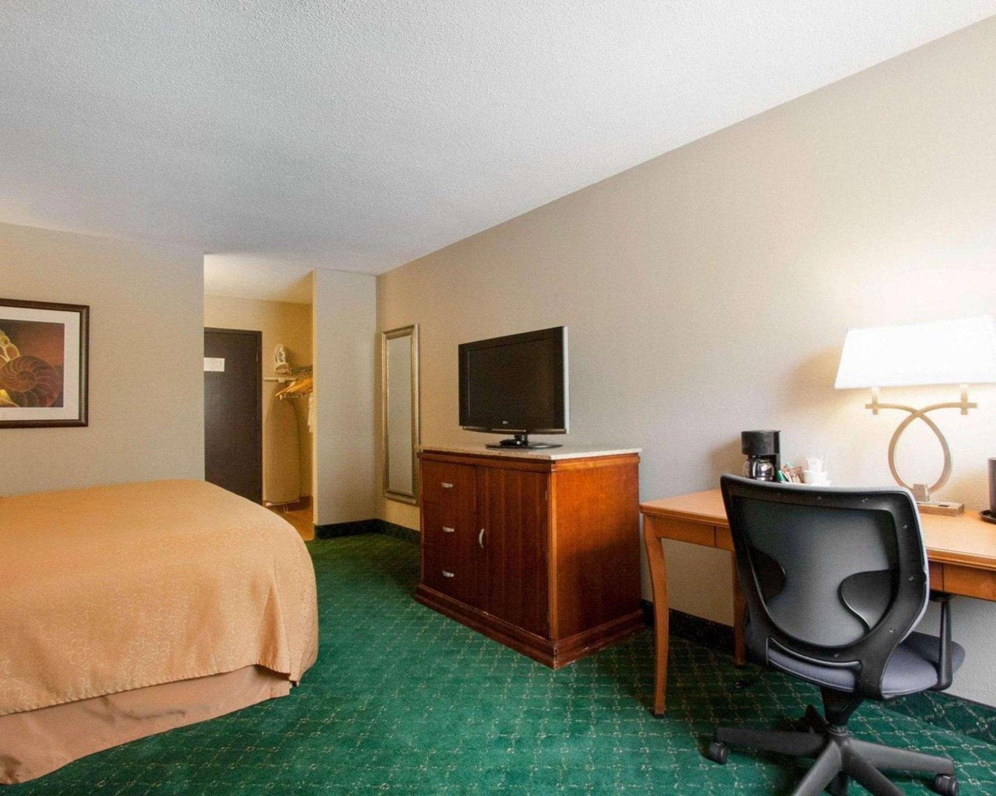 Quality Inn Cairo I-57 Экстерьер фото